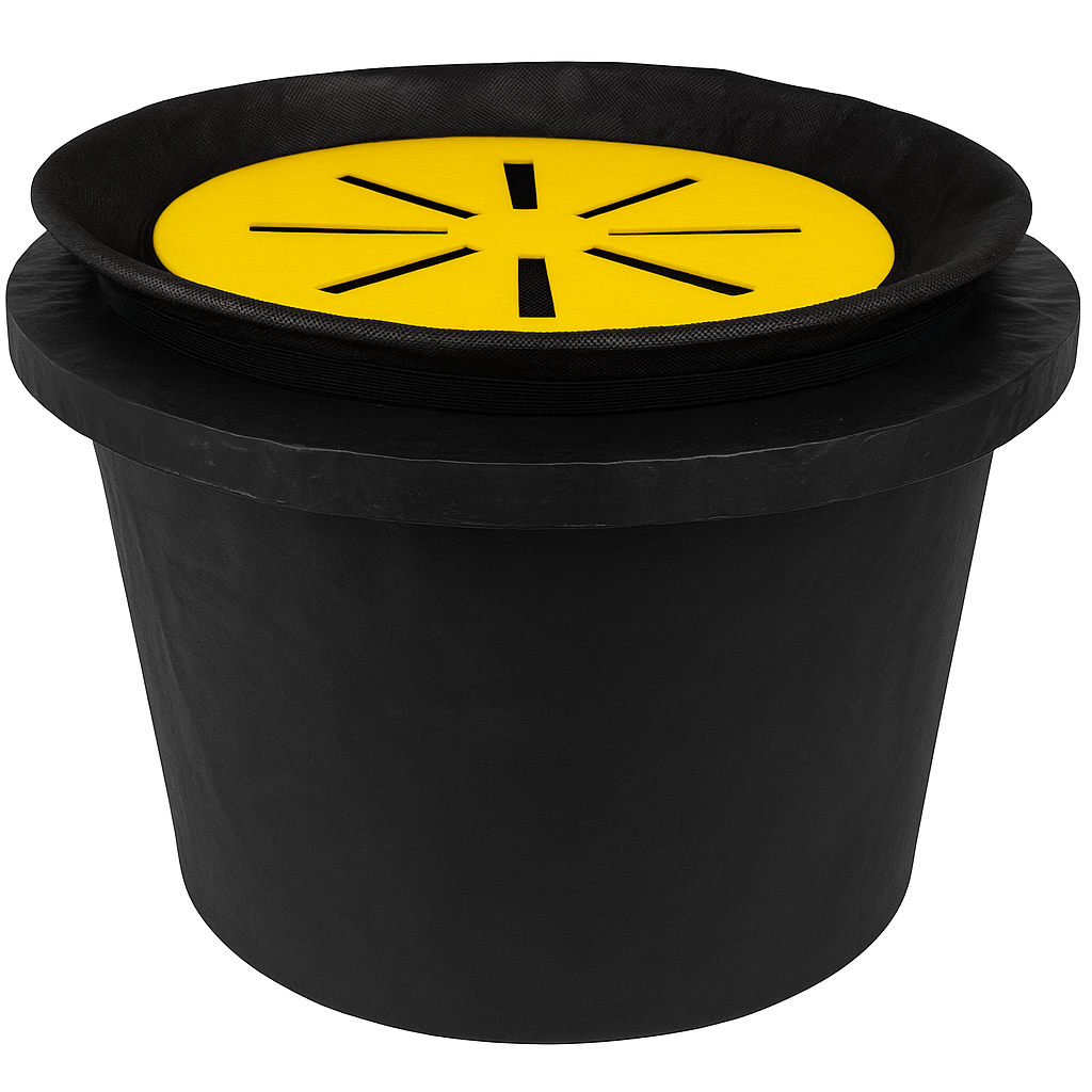 Vue du piège Ciao Mosquito monté avec disque jaune et récipient noir, solution écologique sans insecticide pour extérieur
